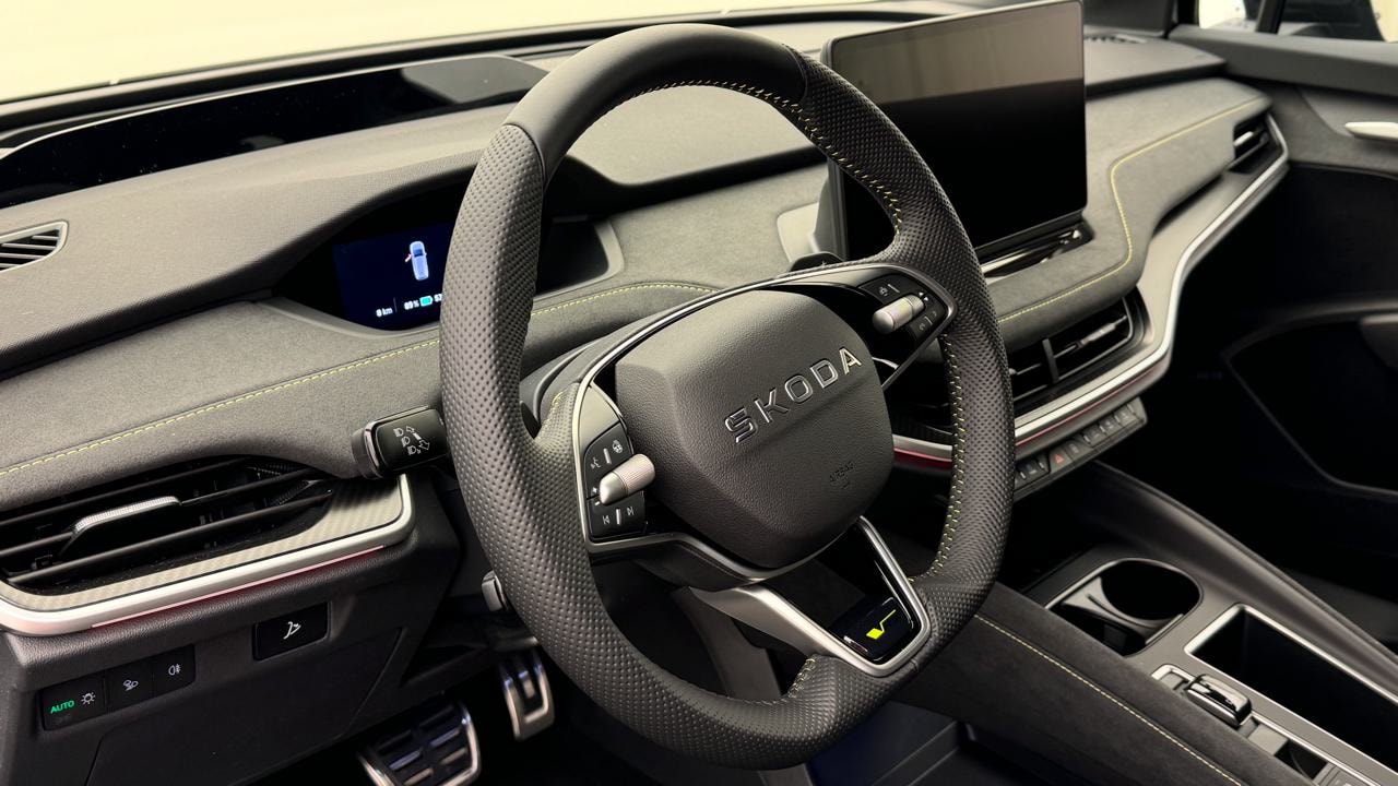 SKODA Enyaq 4x4 RS-image-7