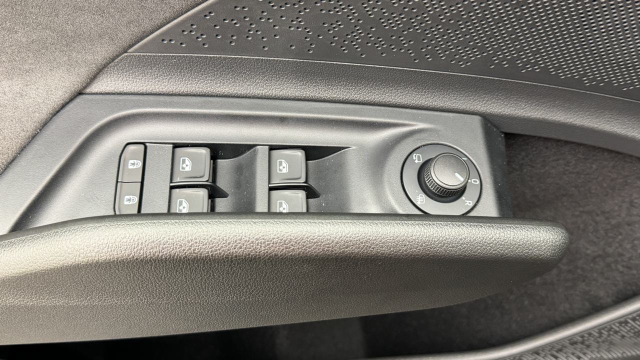 SKODA Enyaq 4x4 RS-image-9