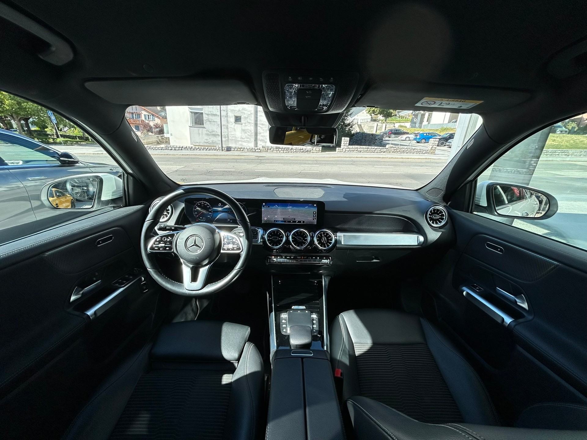 MERCEDES-BENZ EQB 350 4Matic 7 Places-image-6