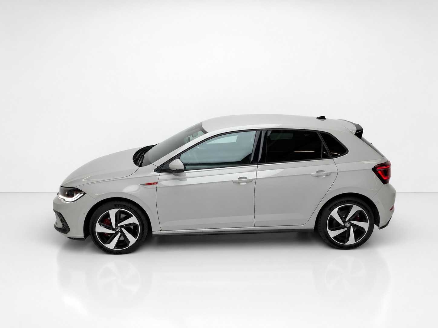 VW Polo 2.0 TSI GTI PRO-showroom-element-1