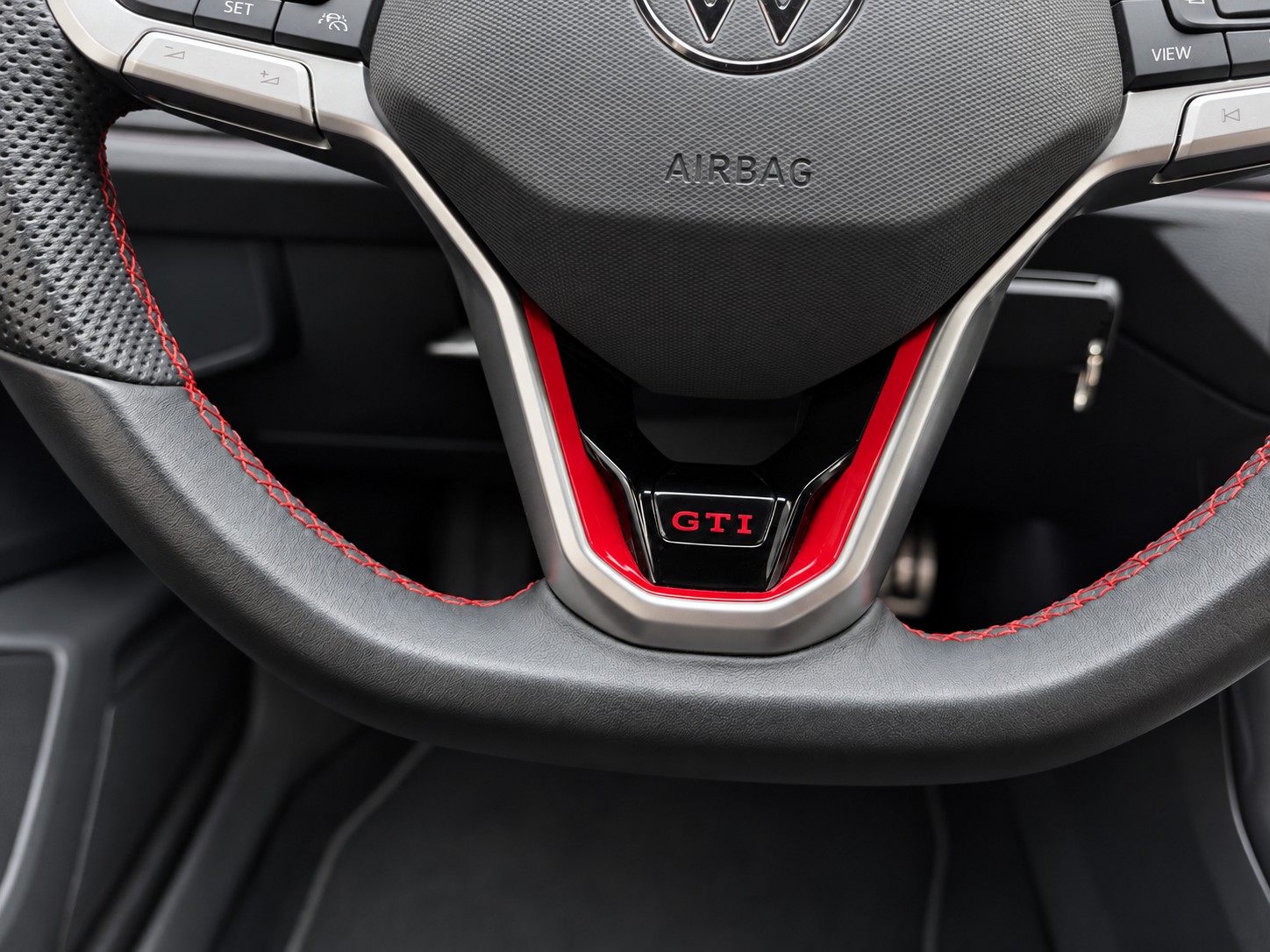 VW Polo 2.0 TSI GTI PRO-image-24