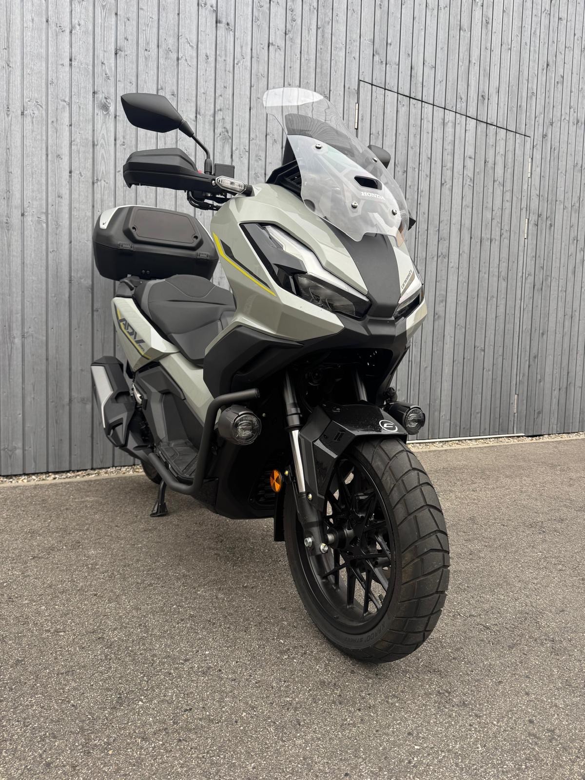 HONDA ADV 350-image-1