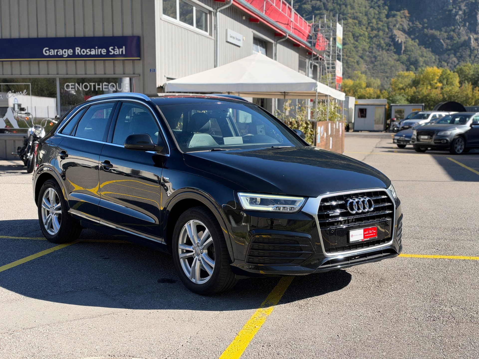 AUDI Q3 2.0 TFSI sport quattro S-tronic-showroom-element-2