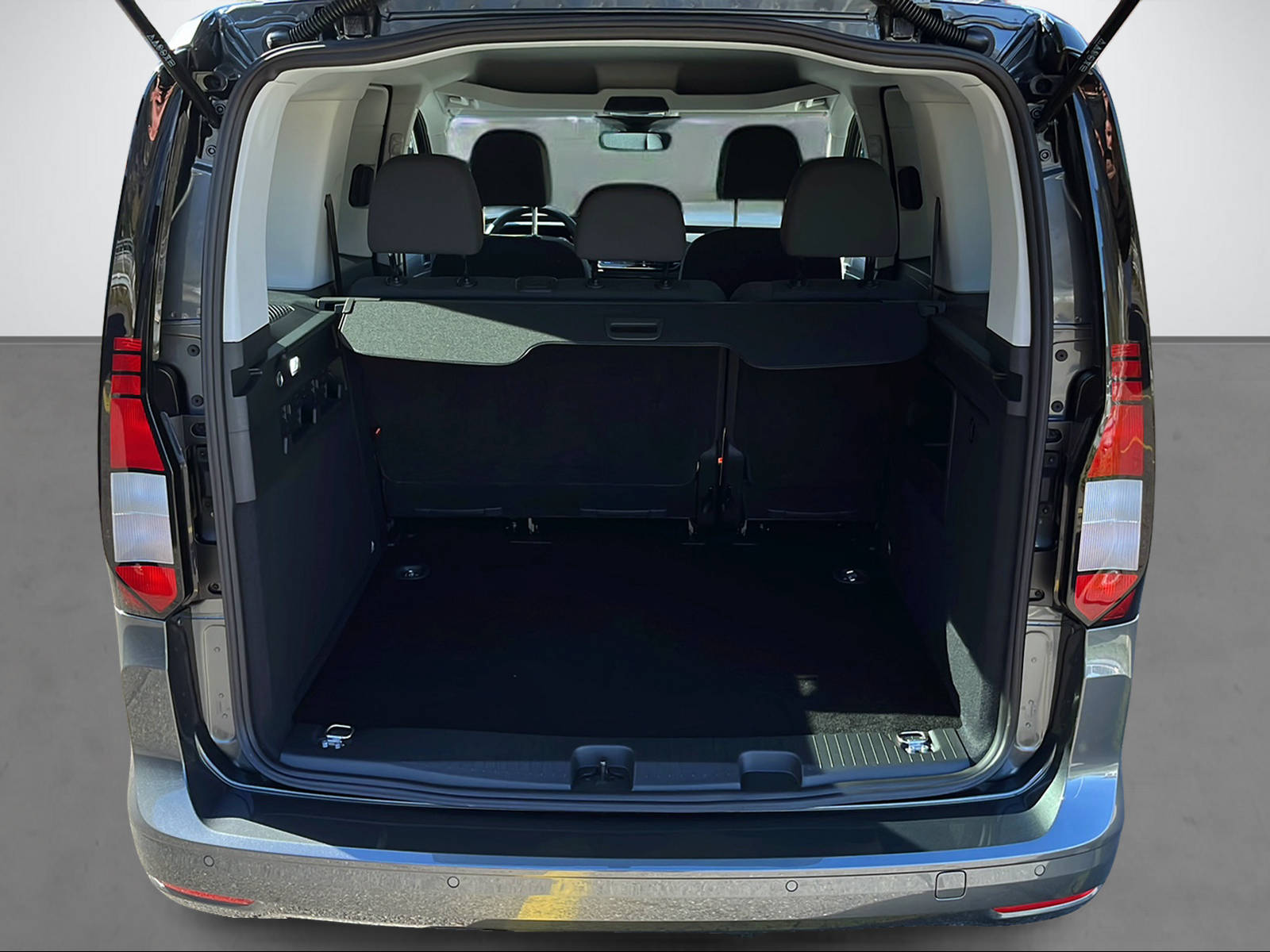 VW Caddy 2.0 TDI 122 California DSG-image-6