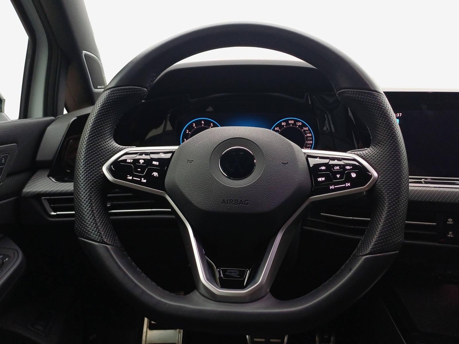 VW Golf Variant 2.0 TSI R-Line DSG 4Motion-image-9