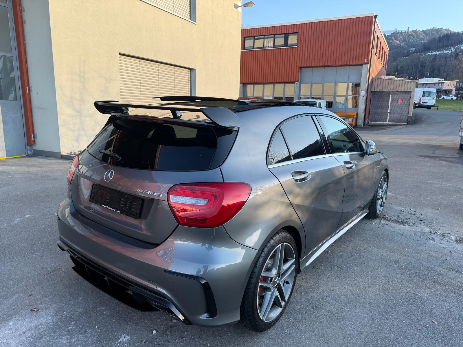MERCEDES-BENZ A 45 AMG 4Matic Speedshift 7G-DCT-showroom-element-1