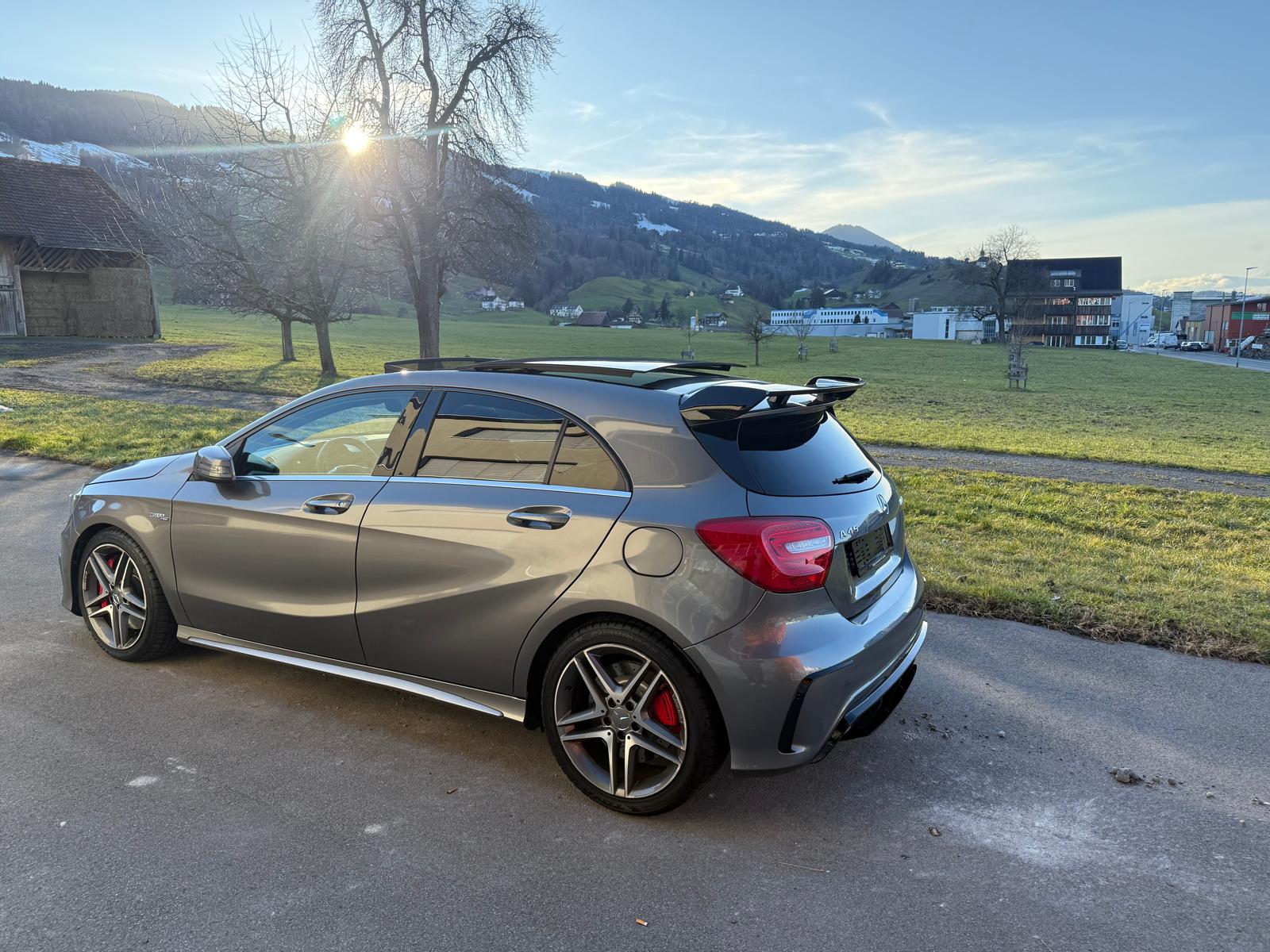 MERCEDES-BENZ A 45 AMG 4Matic Speedshift 7G-DCT-showroom-element-3