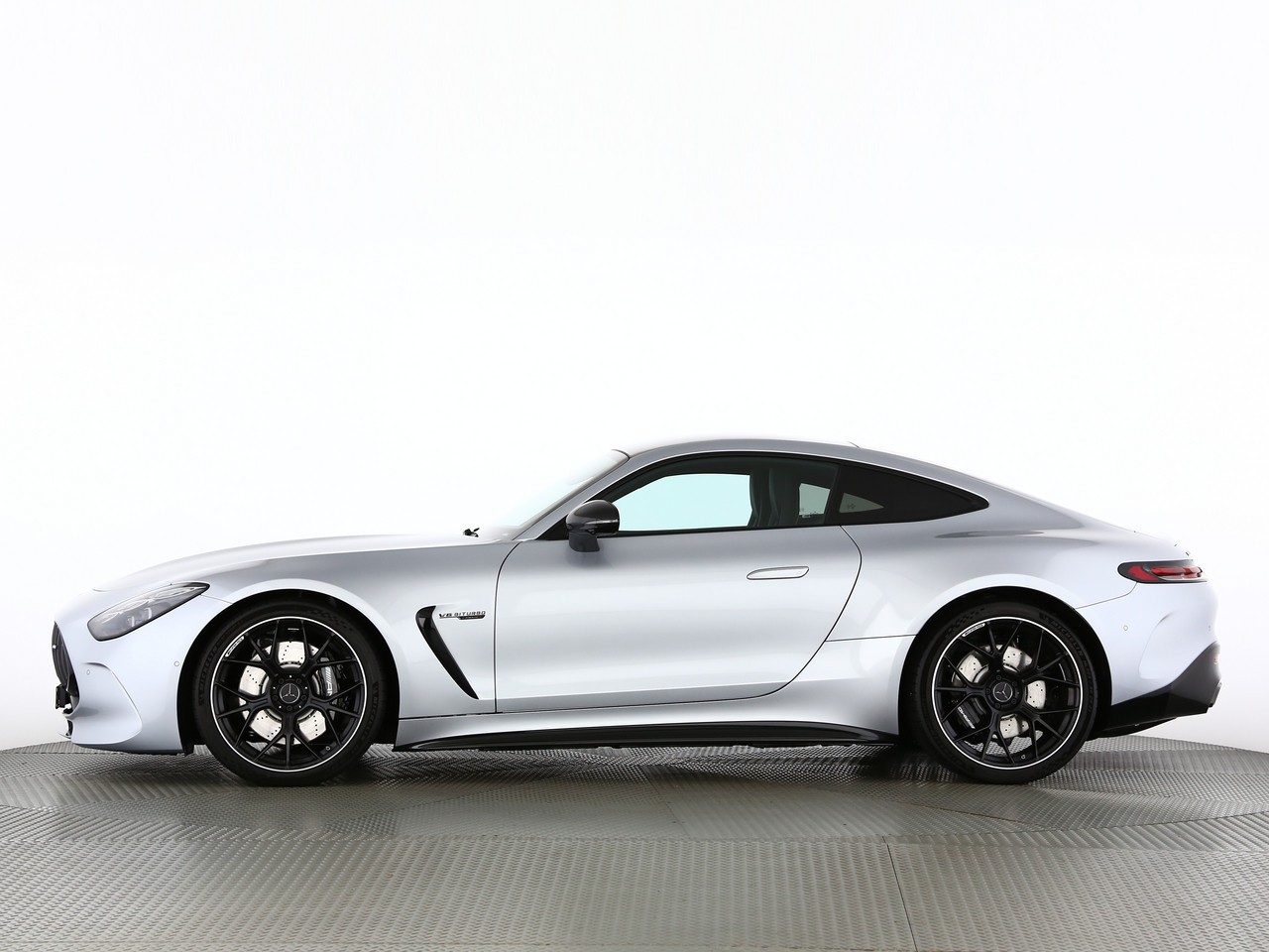 MERCEDES-BENZ AMG GT 63 4Matic+ Executive Edition-showroom-element-1