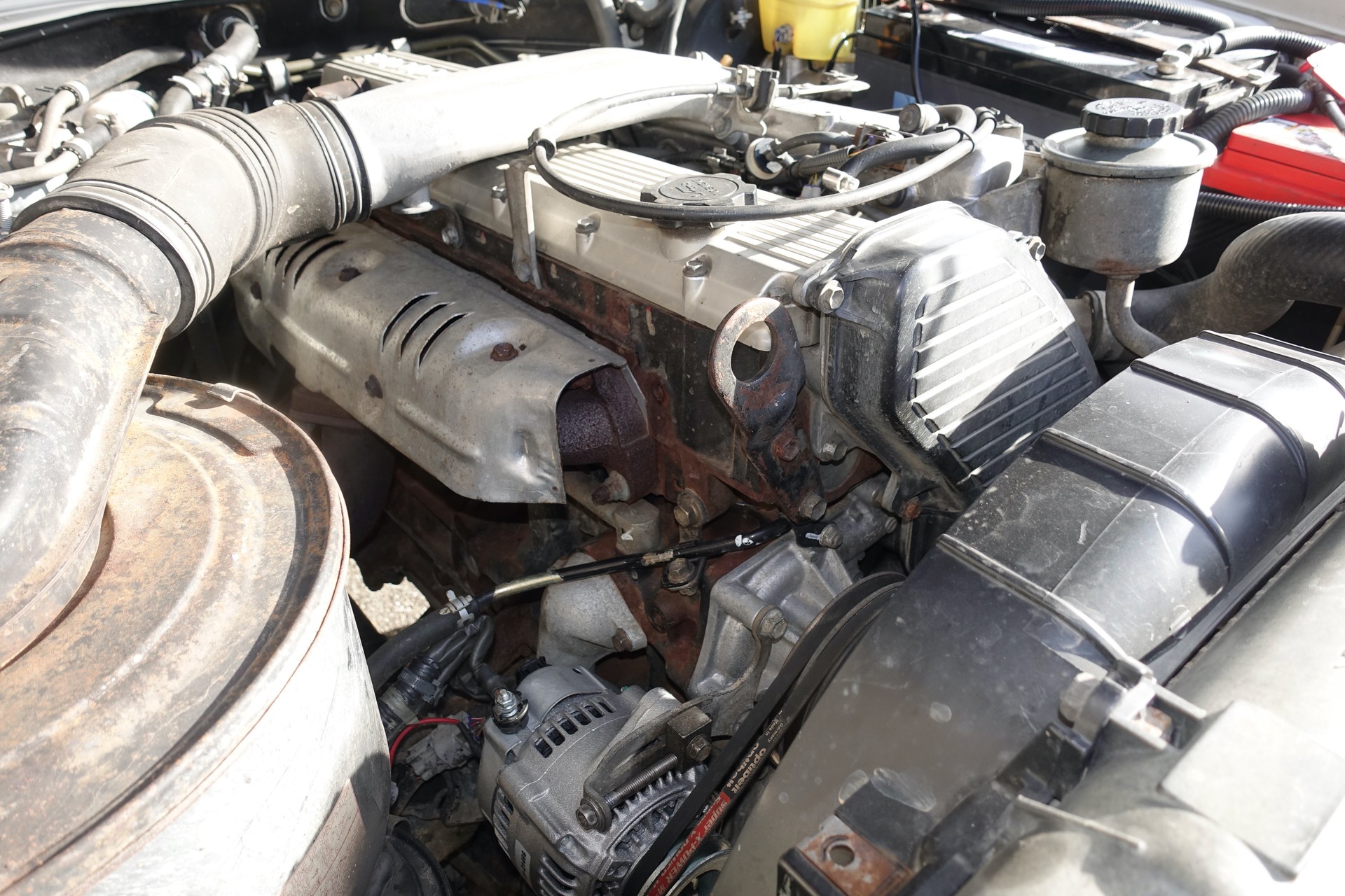 TOYOTA LAND CRUISER HZJ 78-image-28