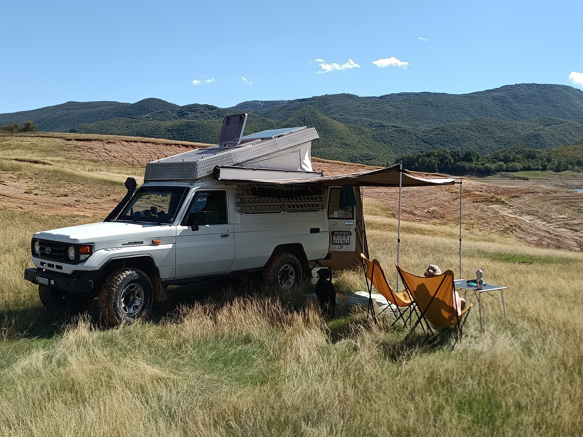 TOYOTA LAND CRUISER HZJ 78-image-6