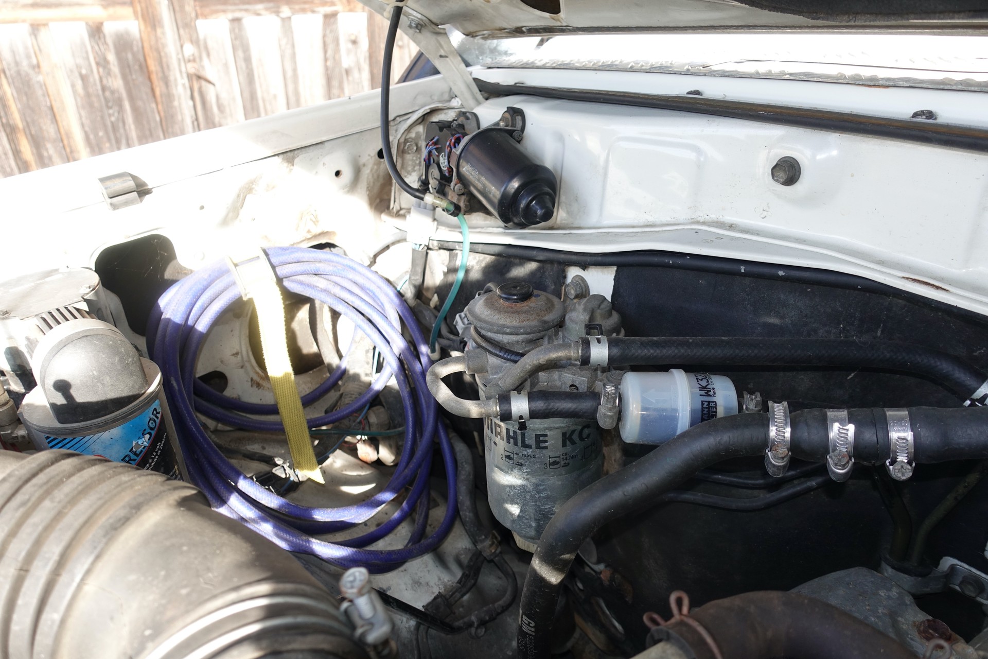 TOYOTA LAND CRUISER HZJ 78-image-26
