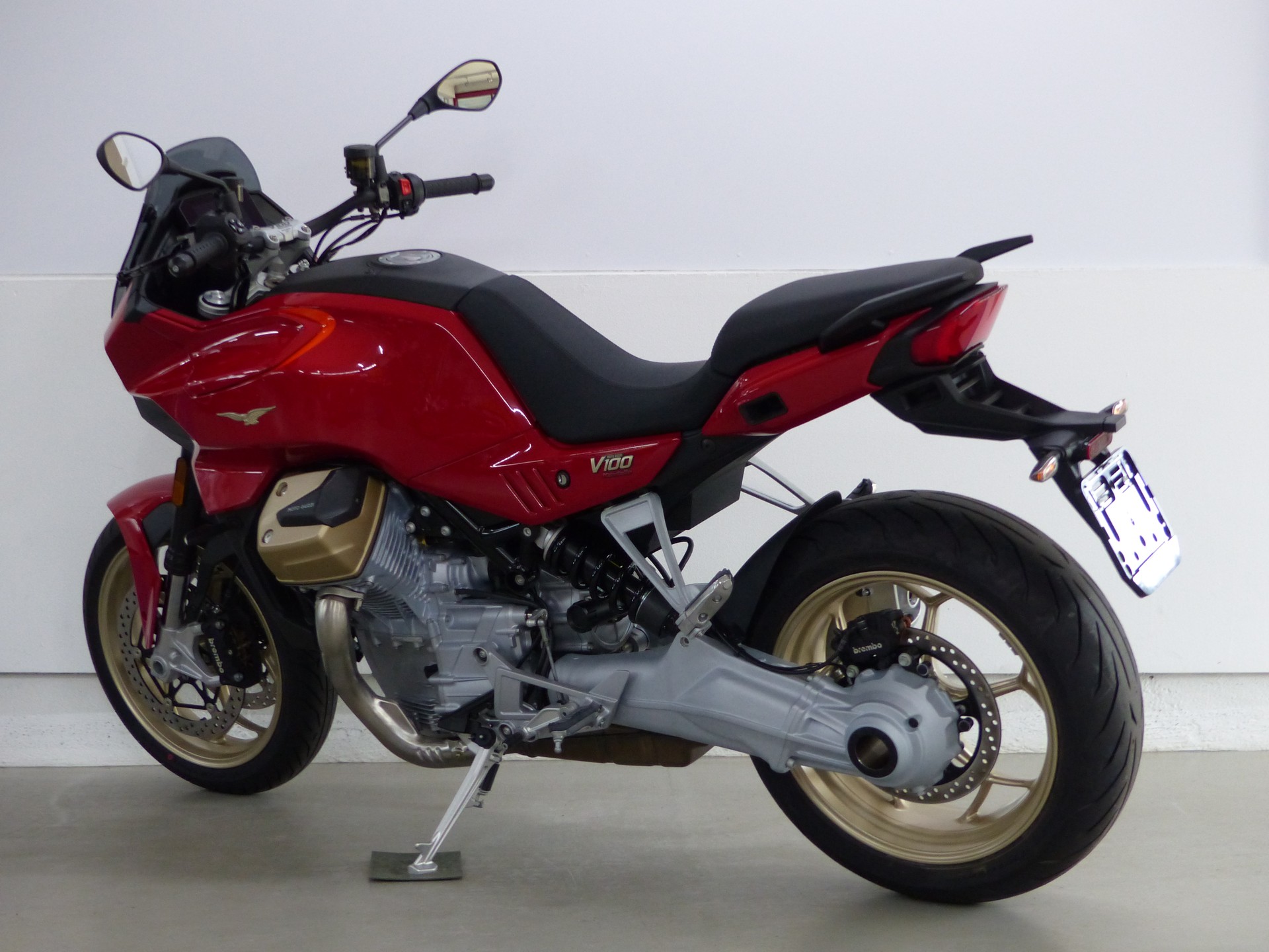 MOTO GUZZI V100 Mandello-image-13