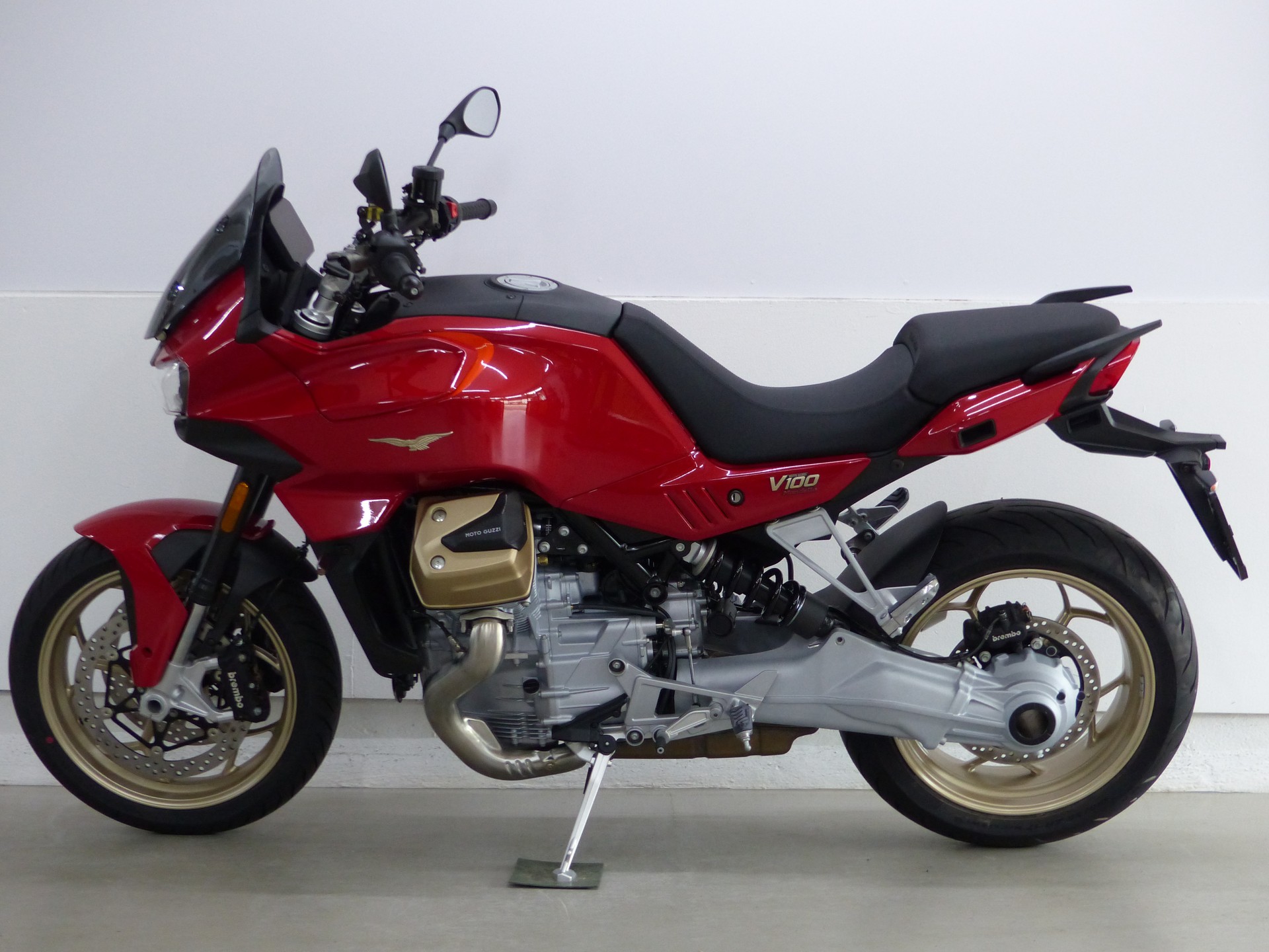 MOTO GUZZI V100 Mandello-image-12