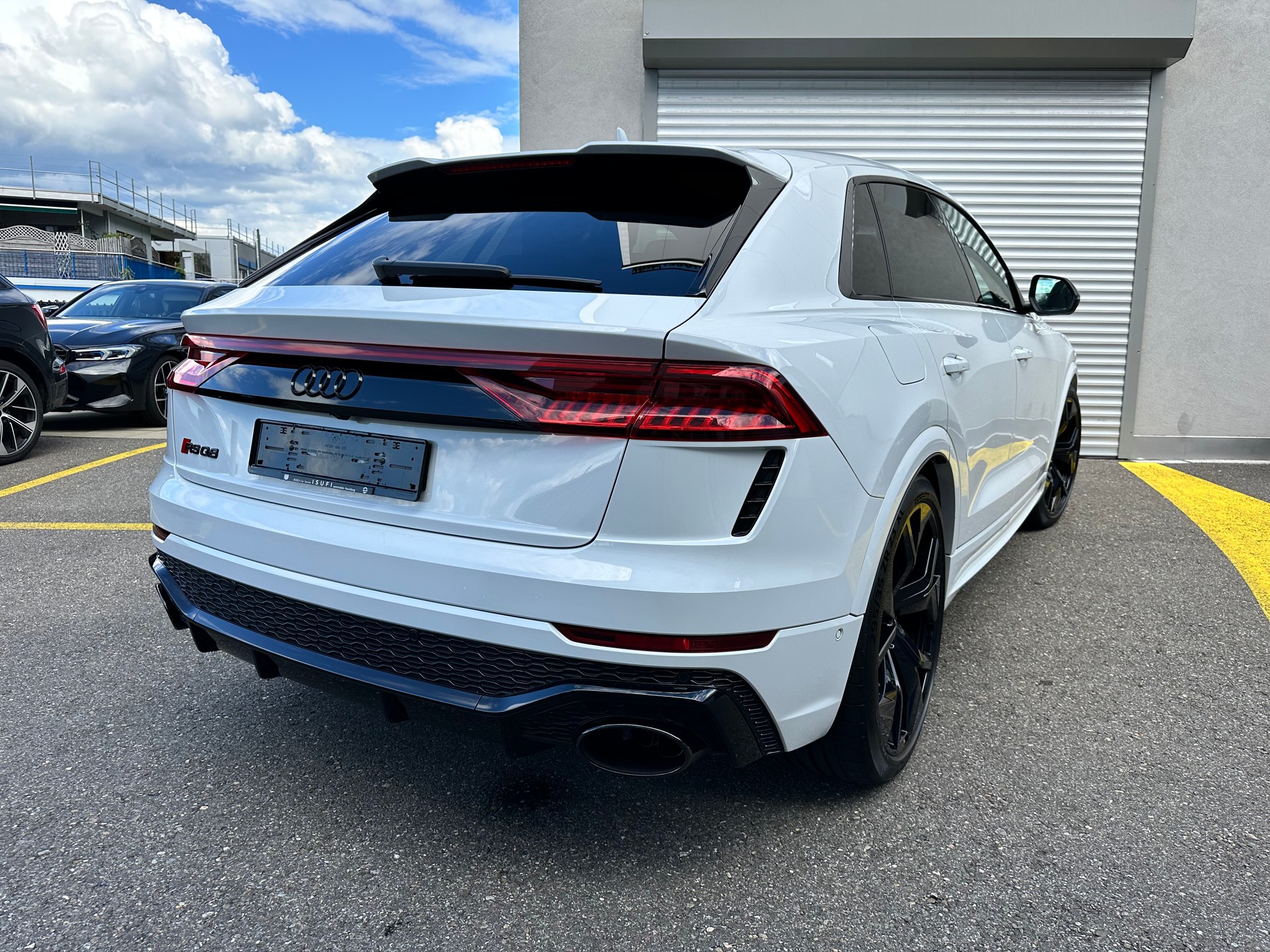 AUDI RSQ8 quattro tiptronic-showroom-element-3