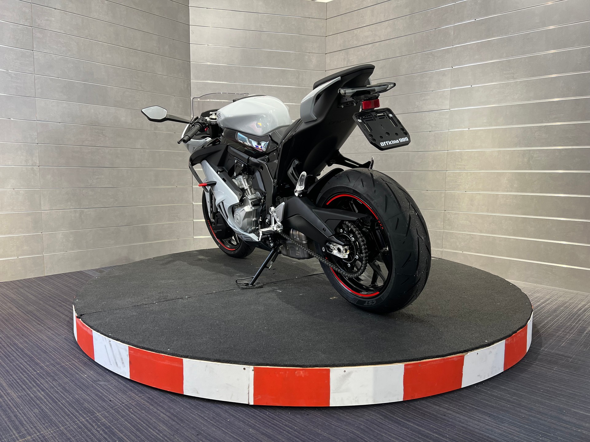 CF MOTO 675SR-R-image-3