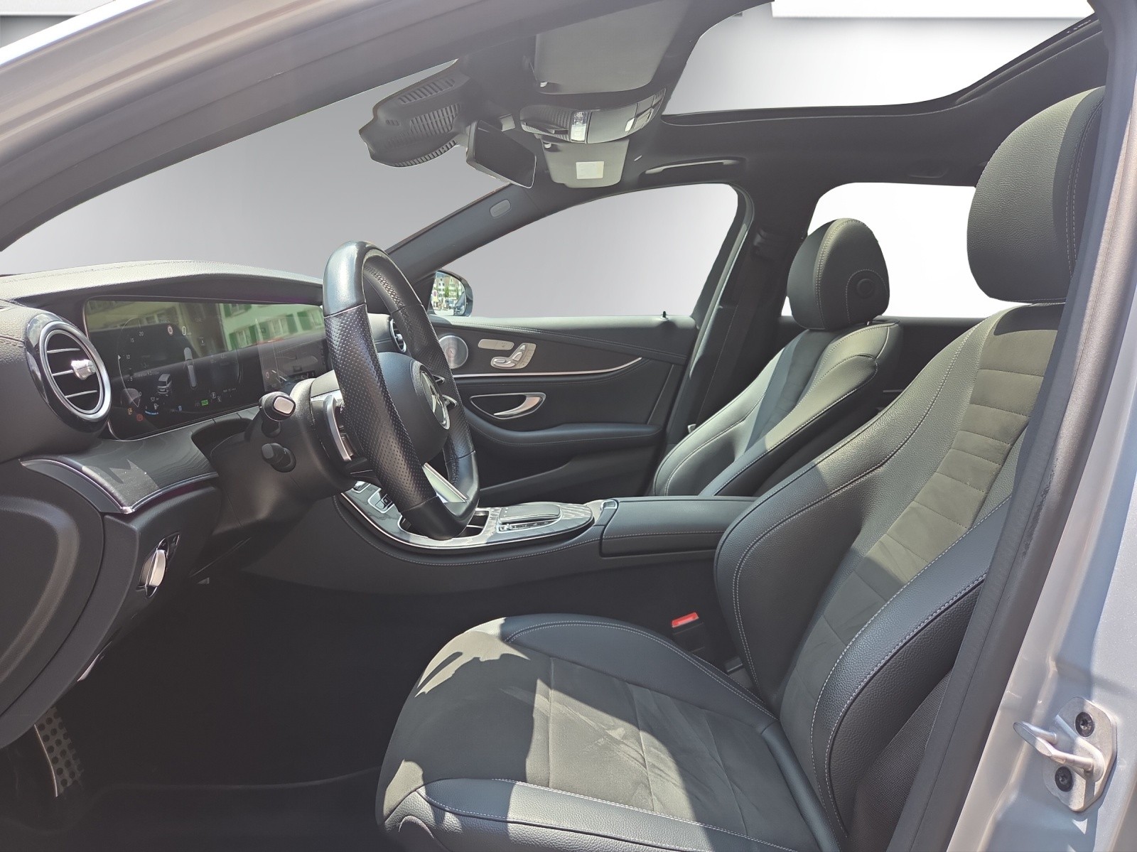 MERCEDES-BENZ E 450 T 4Matic AMG Line 9G-Tronic-image-10