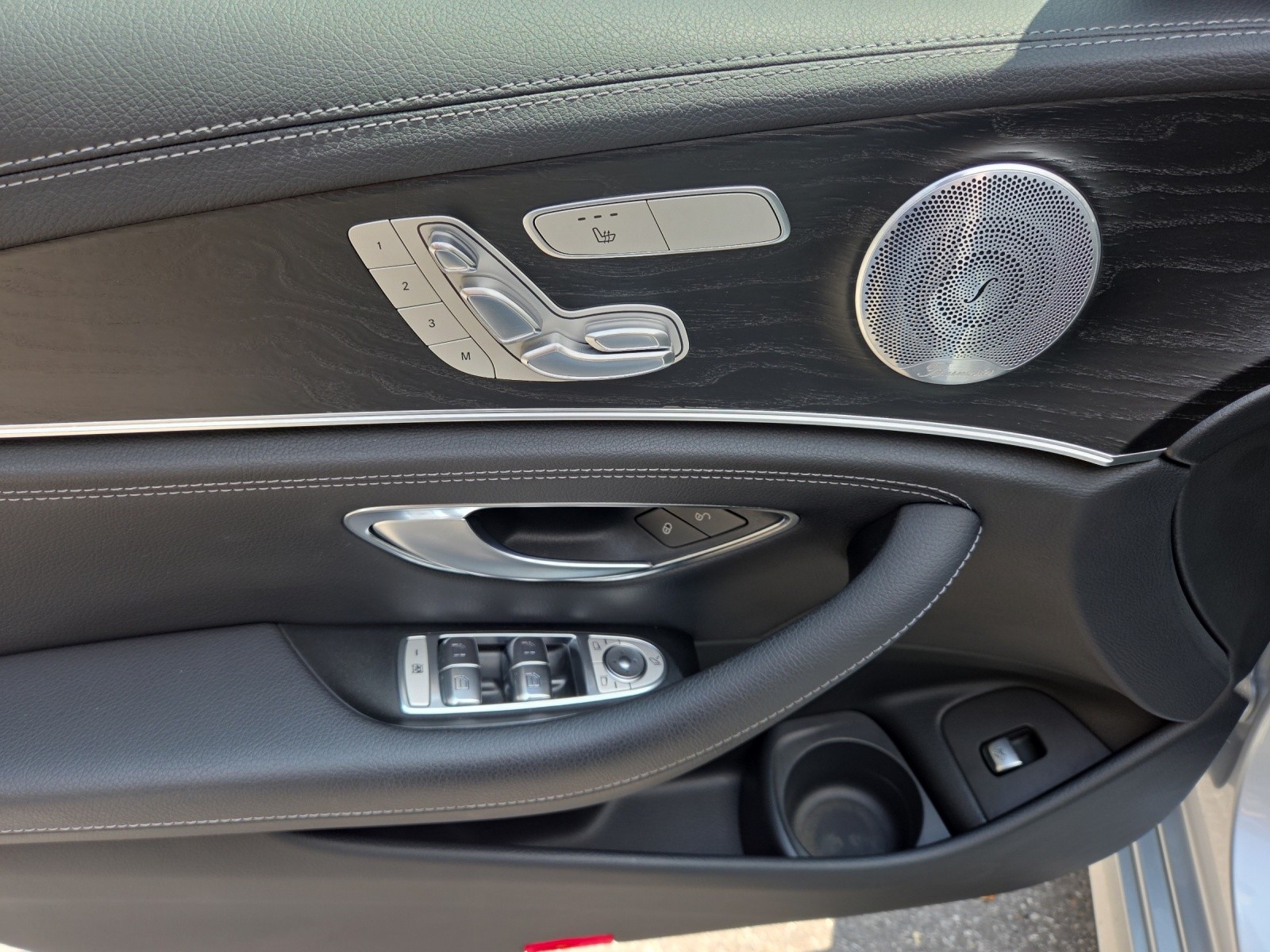 MERCEDES-BENZ E 450 T 4Matic AMG Line 9G-Tronic-image-15