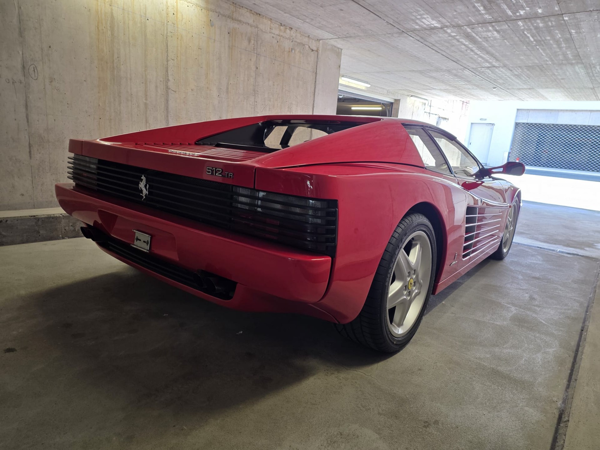 FERRARI 512 TR-image-1
