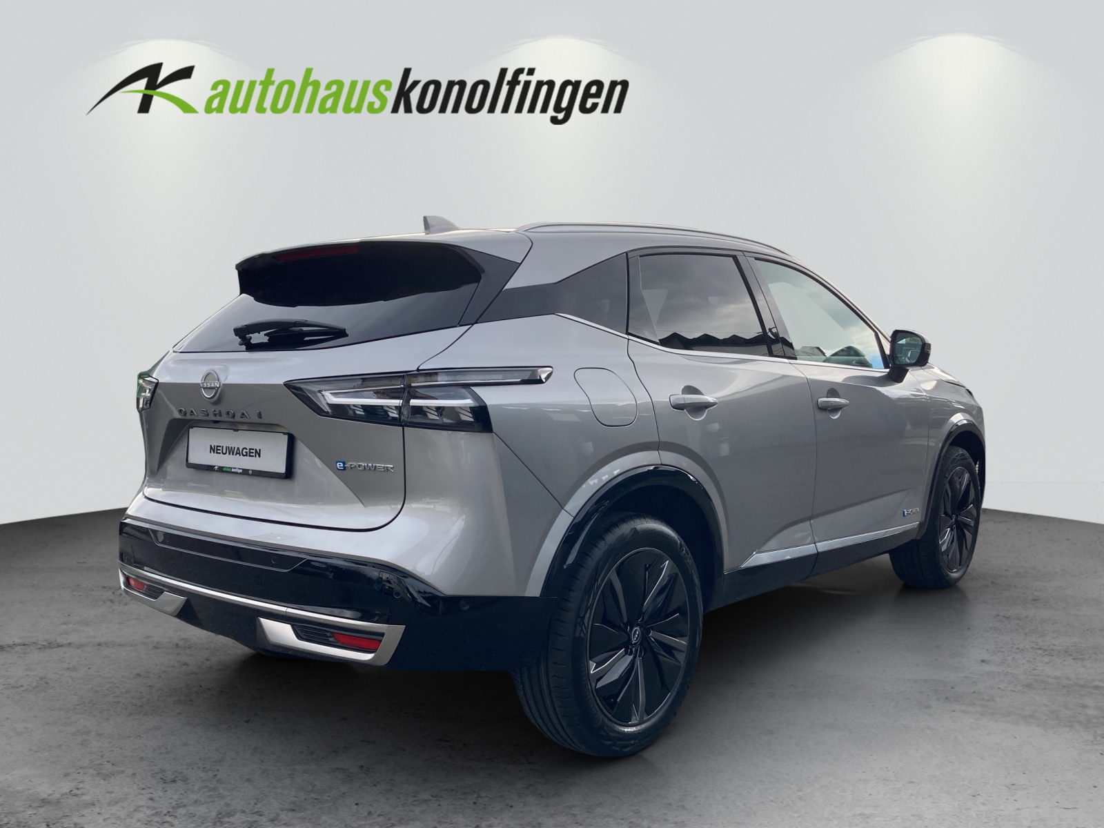NISSAN Qashqai 1.5 VC-T Tekna-showroom-element-3