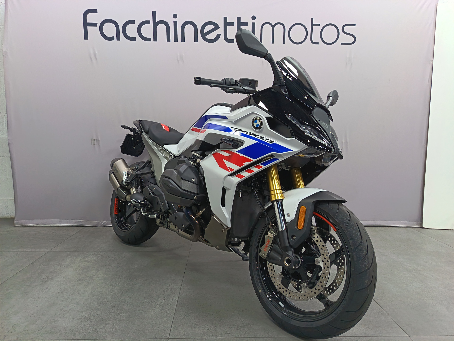 BMW R 1300 RS Performance *** Leasing 3.9% ***-image-1