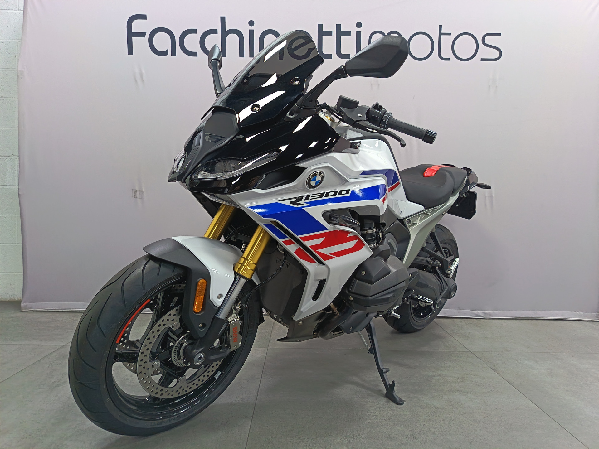 BMW R 1300 RS Performance *** Leasing 3.9% ***-image-2