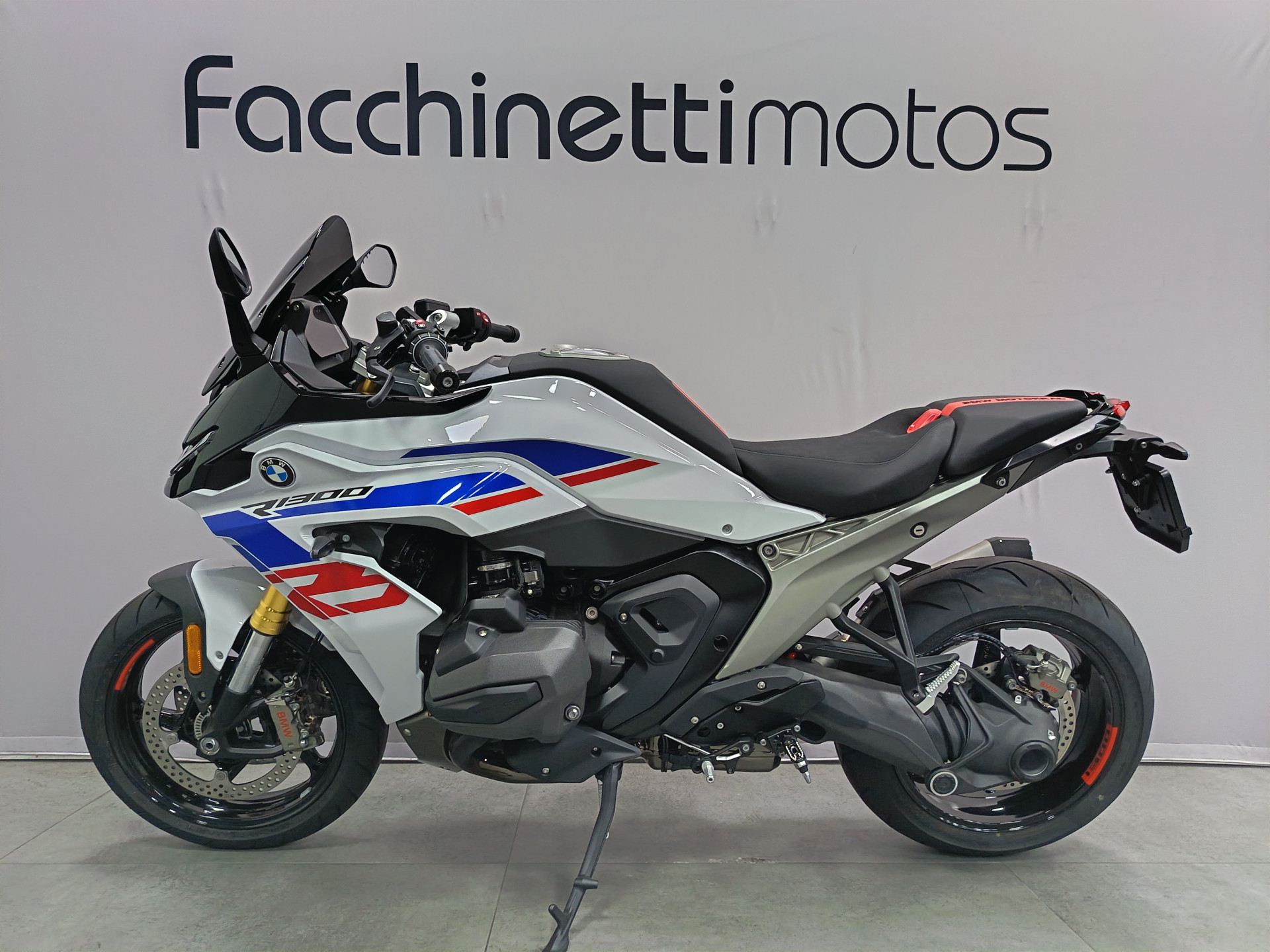 BMW R 1300 RS Performance *** Leasing 3.9% ***-image-3