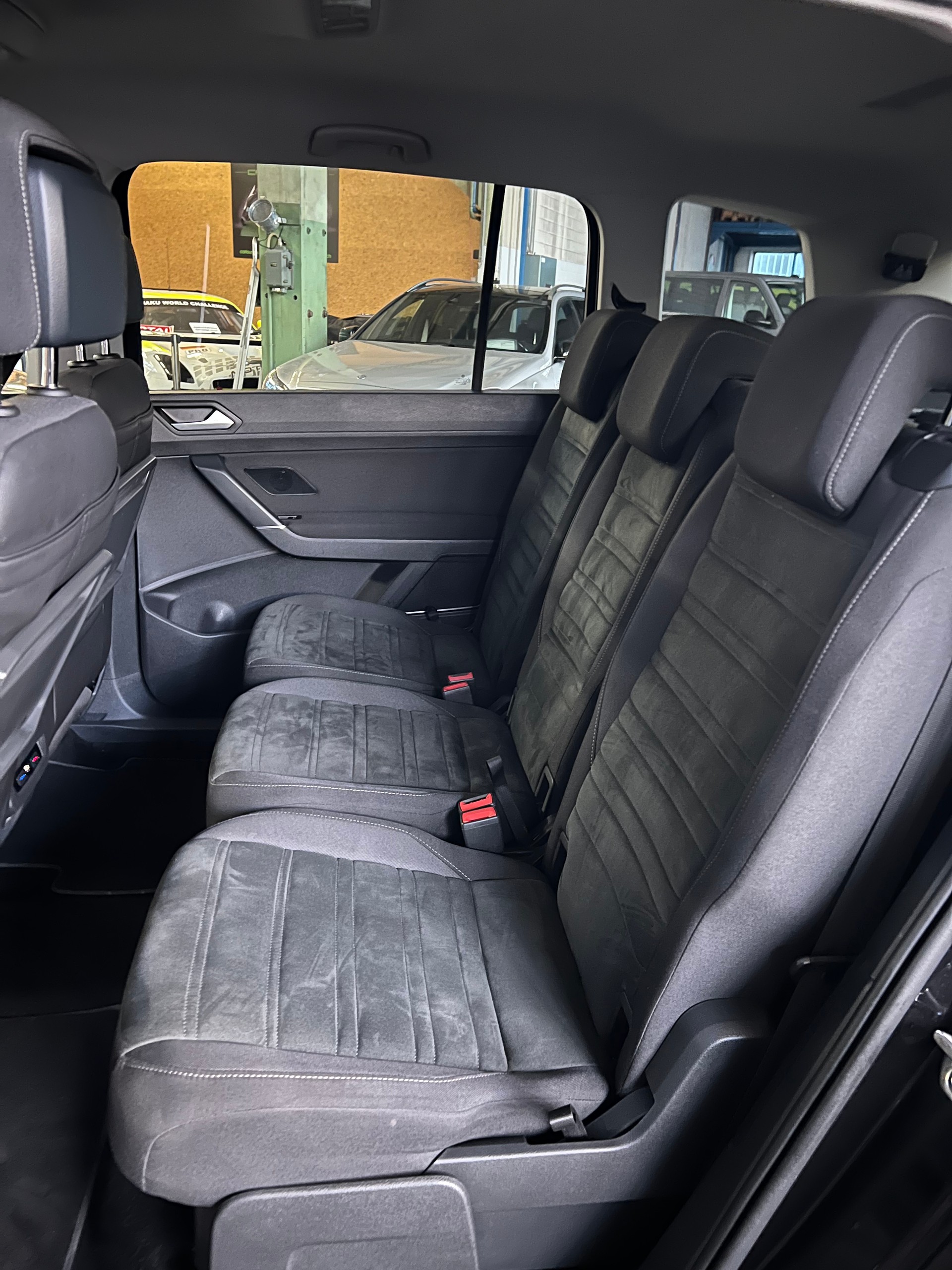 VW Touran R-Line / 1.5 TSI EVO / Comfortline / 7-Plätzer / DSG Automat-image-10