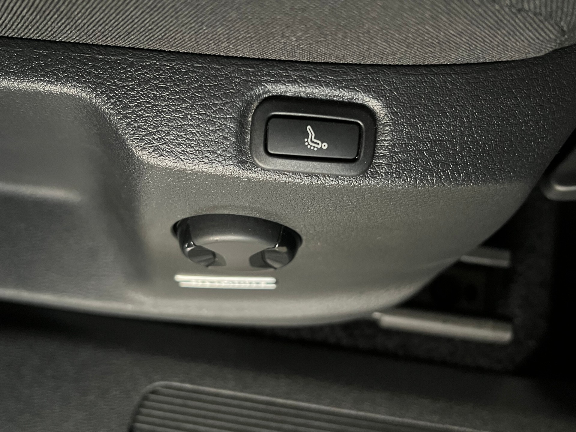 VW Touran R-Line / 1.5 TSI EVO / Comfortline / 7-Plätzer / DSG Automat-showroom-element-2