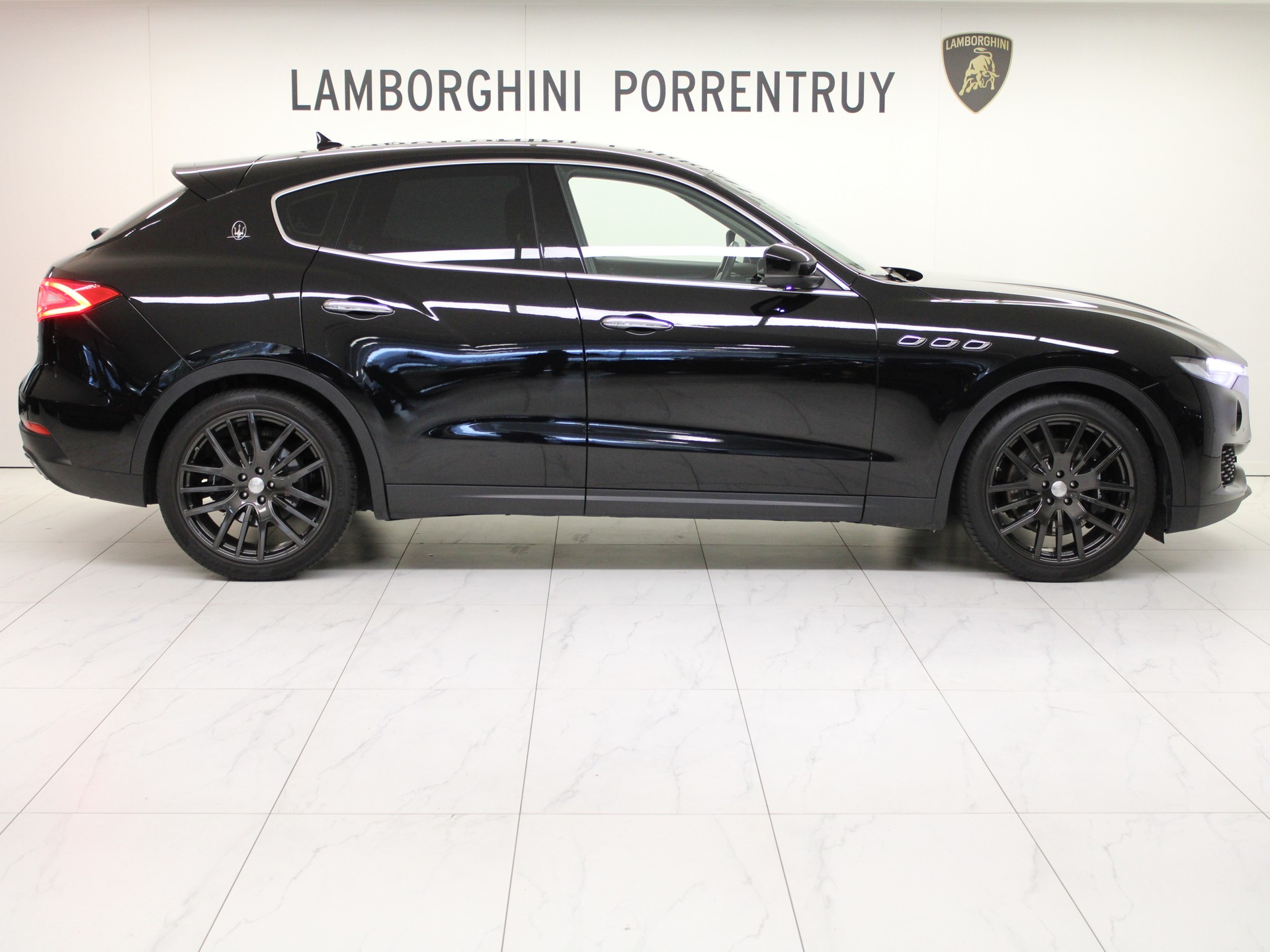 MASERATI Levante S 3.0 V6 Automatica-image-1