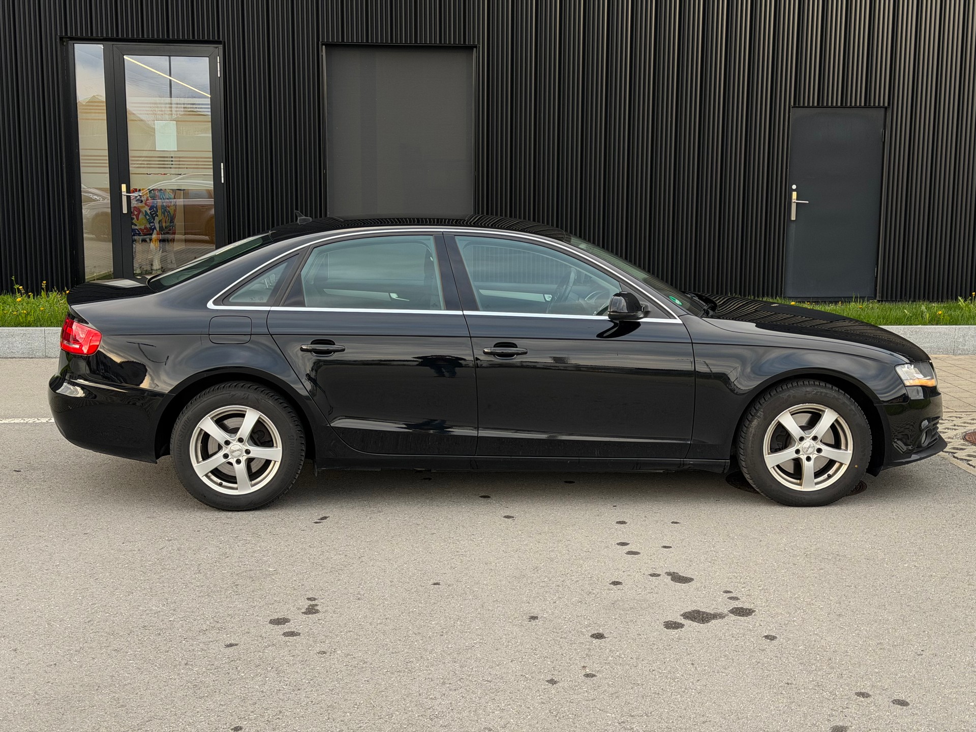 AUDI A4 Limousine 1.8 TFSI-image-3