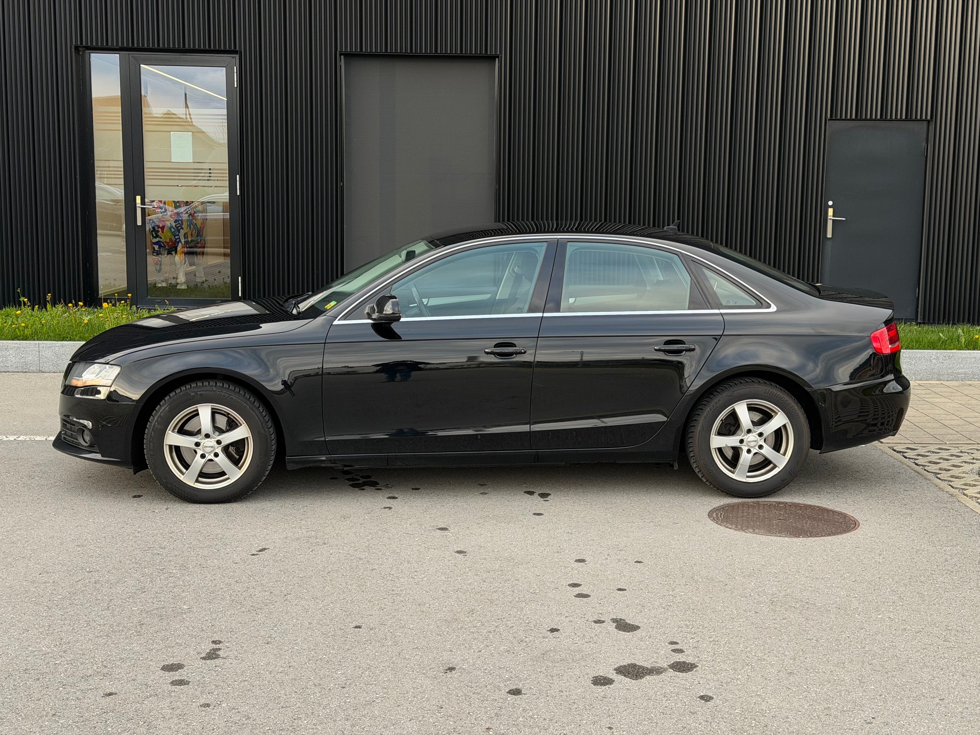 AUDI A4 Limousine 1.8 TFSI-image-4