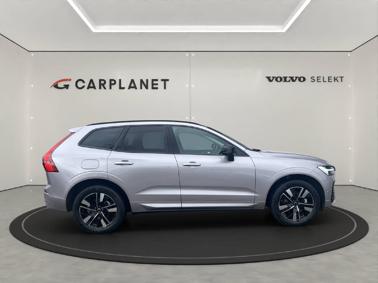 VOLVO XC60 2.0 B5 MH Plus Dark AWD-image-7