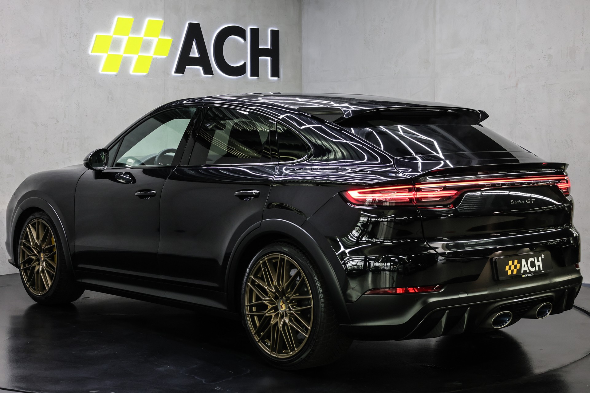 PORSCHE Cayenne Turbo GT Coupé-showroom-element-3