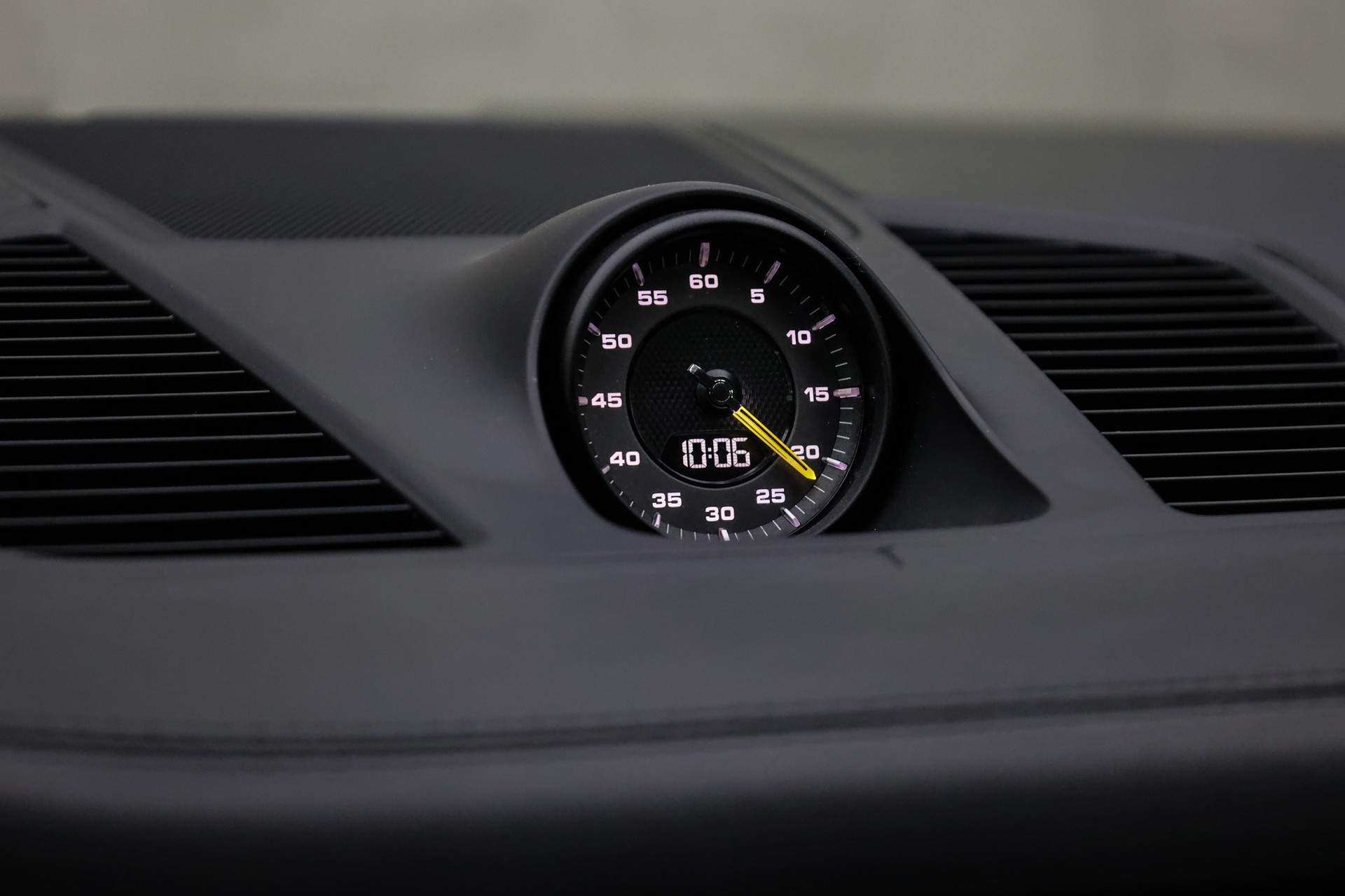 PORSCHE Cayenne Turbo GT Coupé-image-18