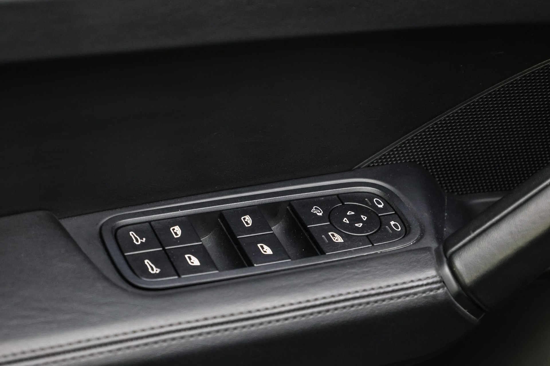 PORSCHE Cayenne Turbo GT Coupé-image-23