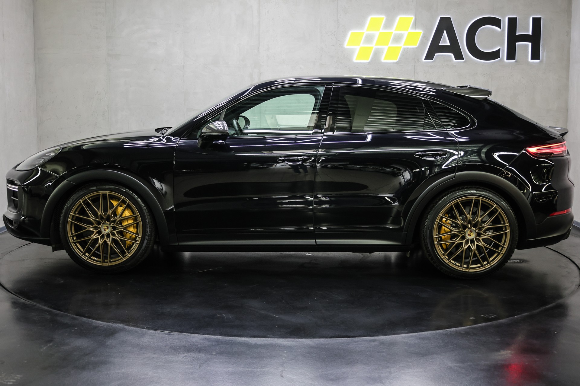 PORSCHE Cayenne Turbo GT Coupé-image-7