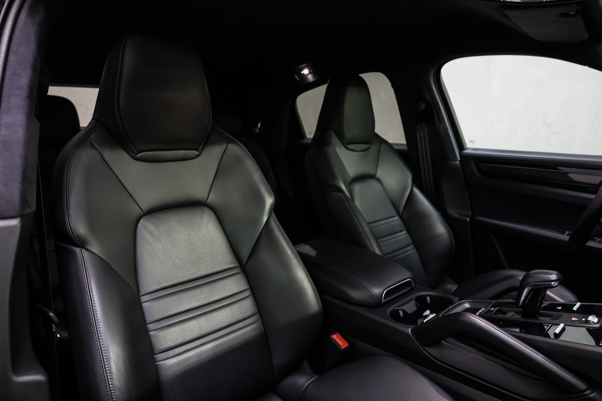 PORSCHE Cayenne Turbo GT Coupé-image-29