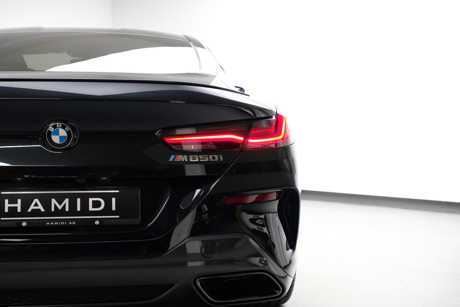 BMW M850i xDrive Steptronic-image-10