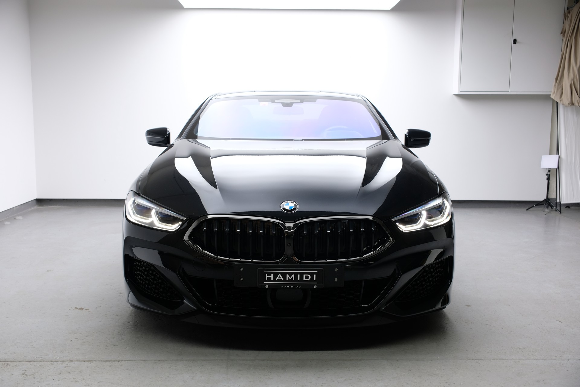 BMW M850i xDrive Steptronic-showroom-element-2
