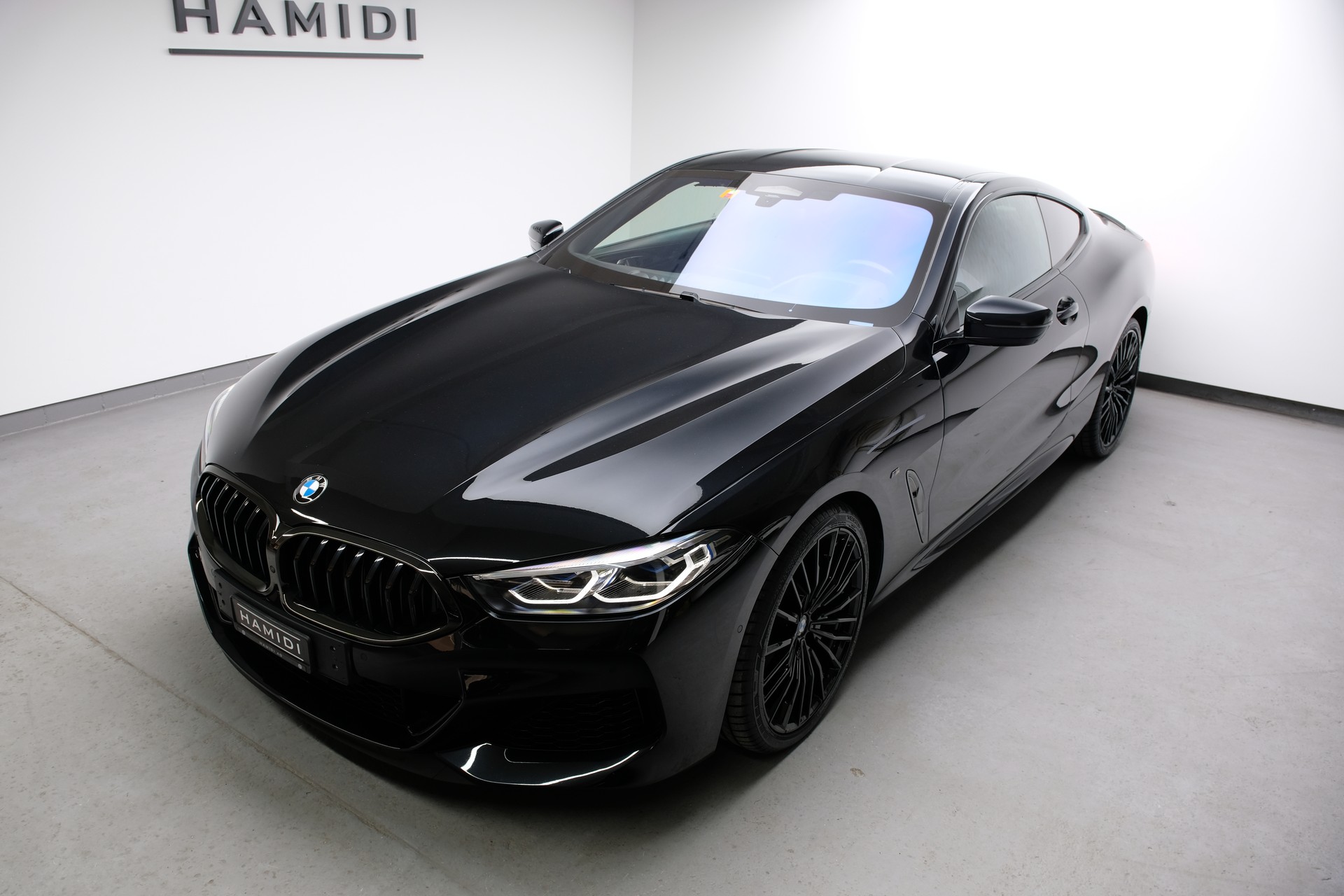 BMW M850i xDrive Steptronic-showroom-element-1