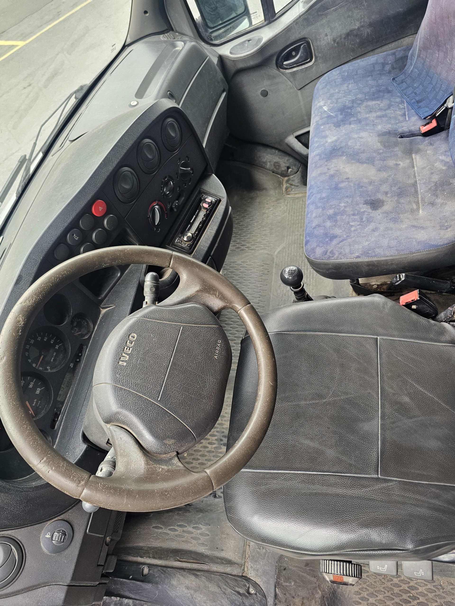 IVECO 35 C 15 D A2HA65B1B1-image-4