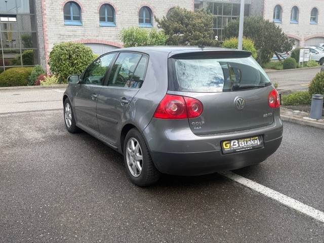 VW Golf 2.0 FSI Sportline-image-4