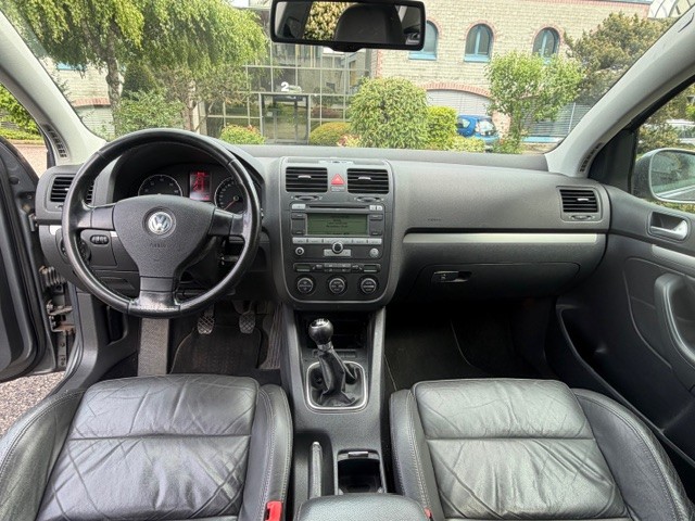 VW Golf 2.0 FSI Sportline-image-7