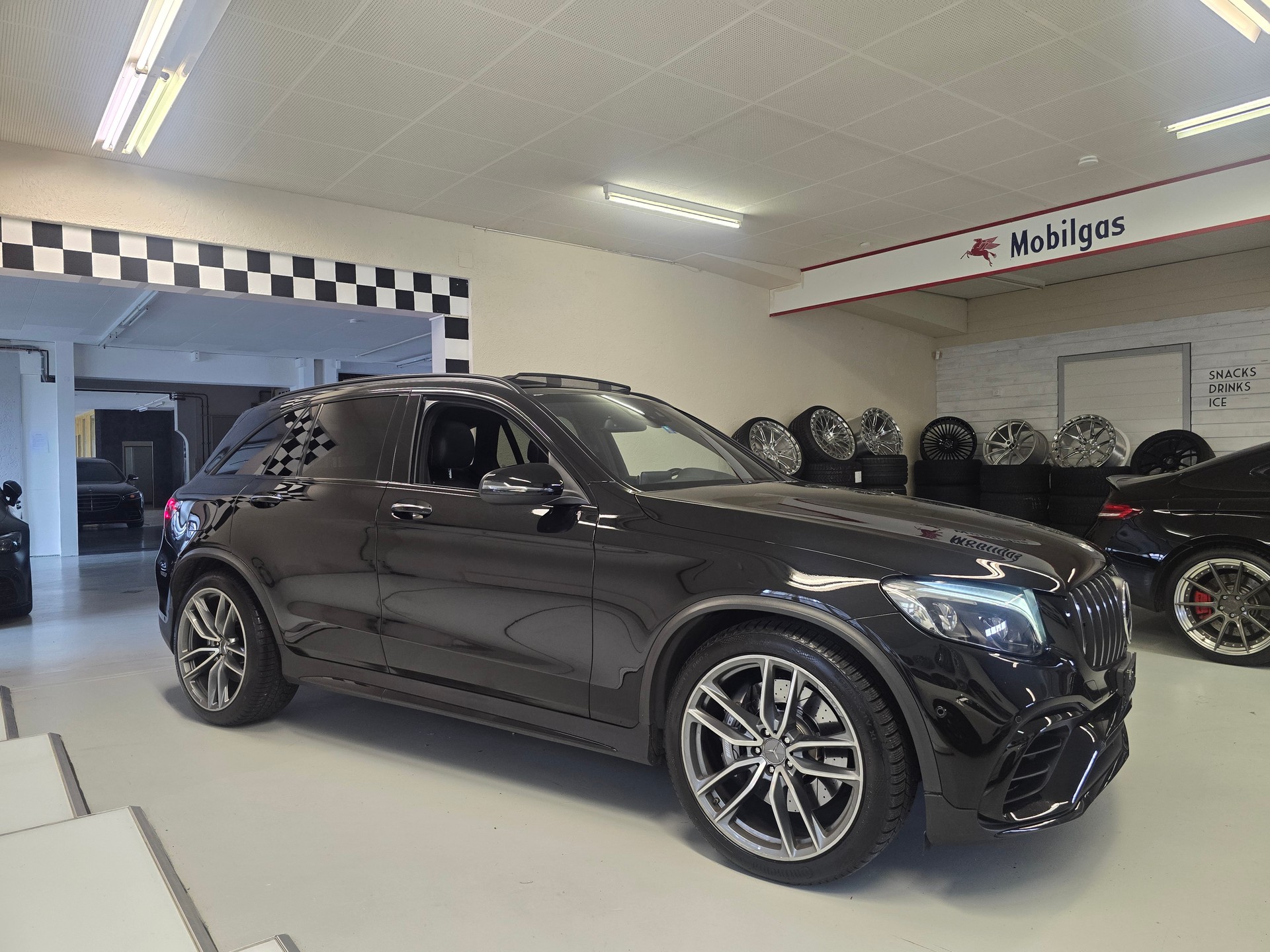 MERCEDES-BENZ GLC 63 AMG 4Matic+ 9G-Tronic