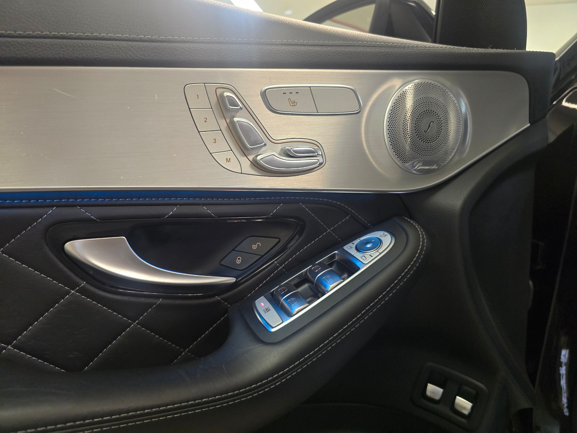 MERCEDES-BENZ GLC 63 AMG 4Matic+ 9G-Tronic-image-9