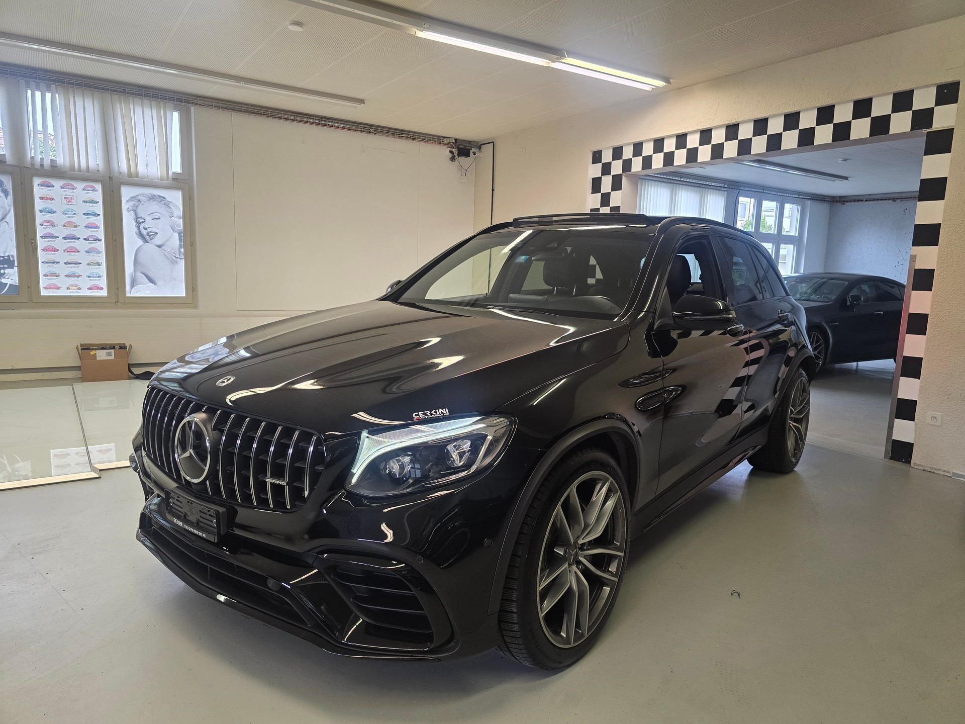 MERCEDES-BENZ GLC 63 AMG 4Matic+ 9G-Tronic-image-5