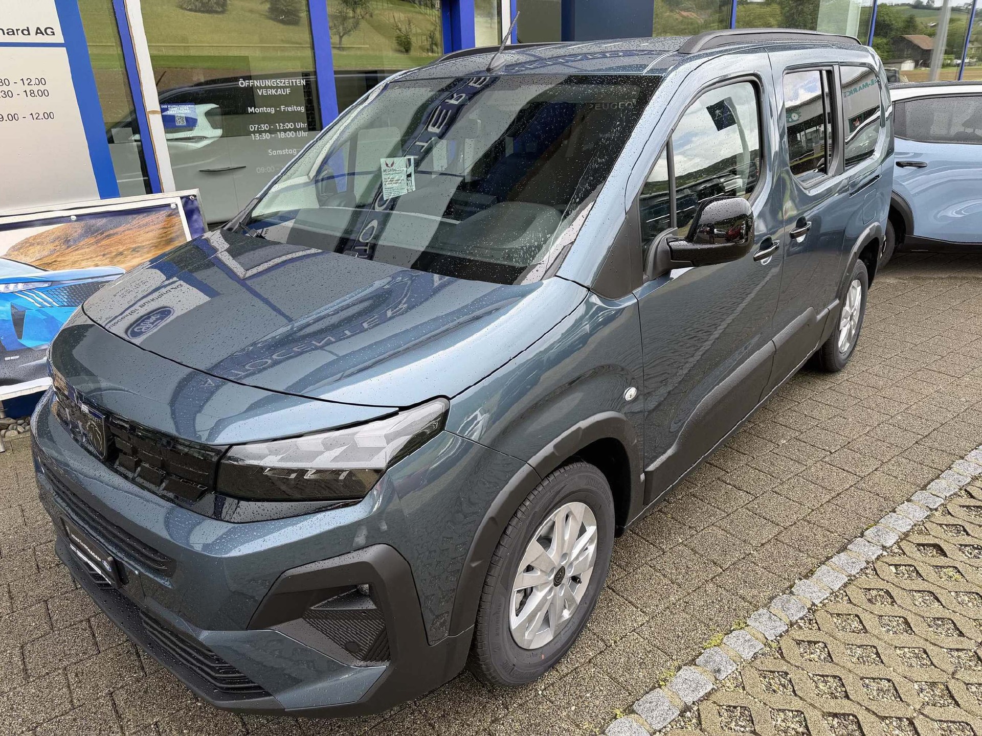 PEUGEOT Rifter Long 1.5 HDi 7-Plätzer Family Edition-showroom-element-1