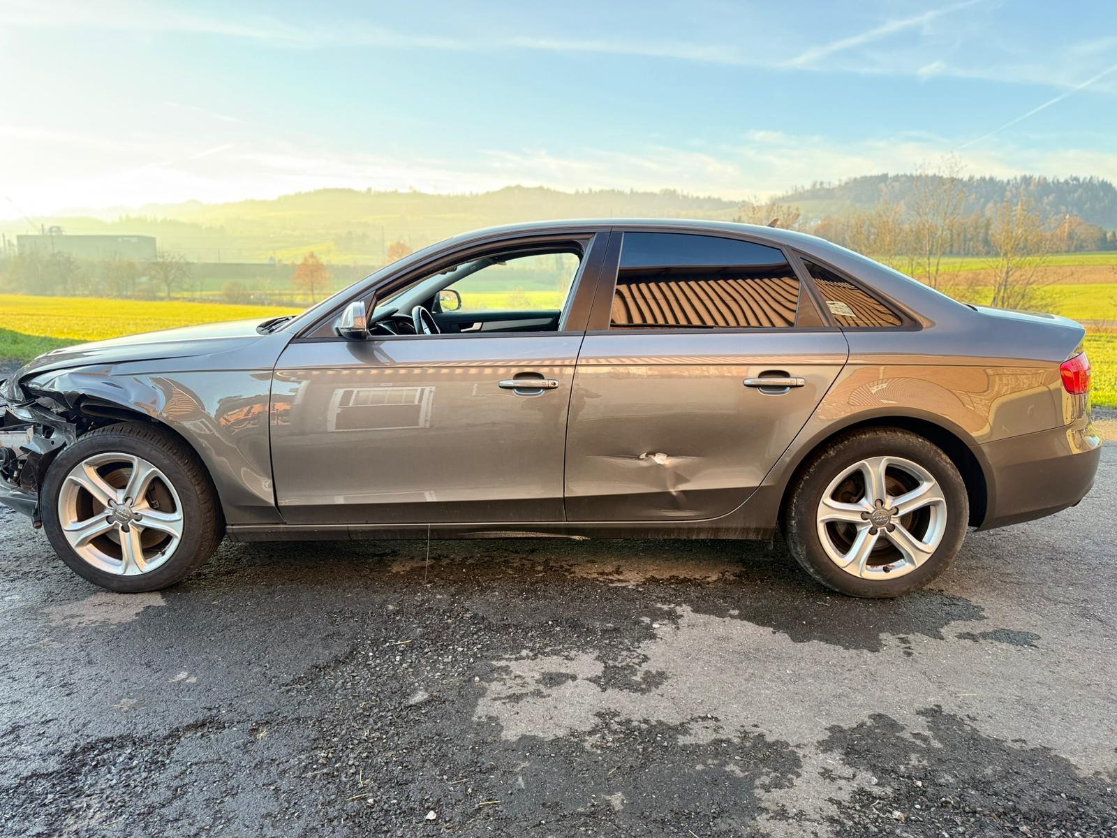 AUDI A4 Limousine 2.0 TFSI quattro S-tronic-image-6