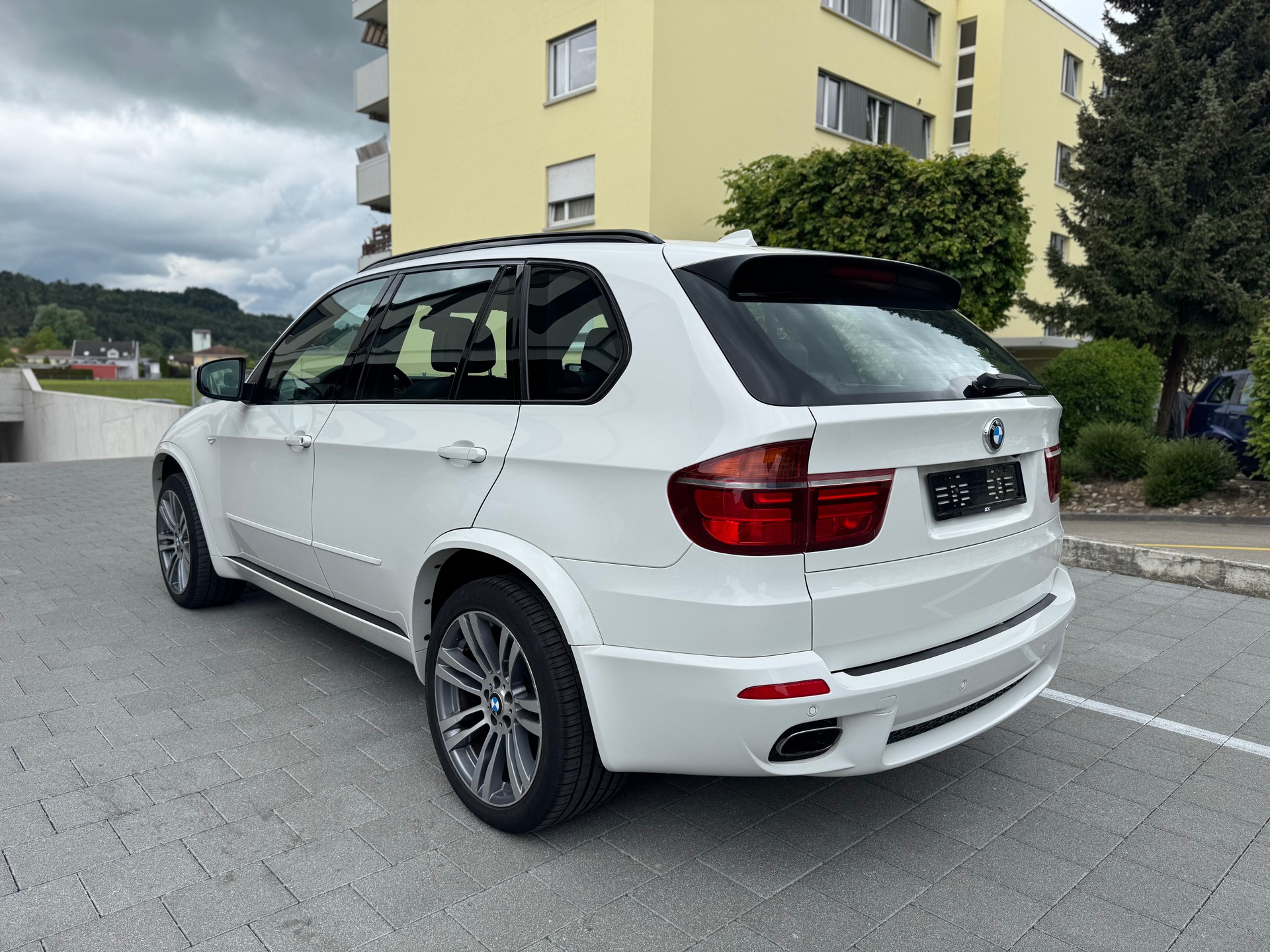 BMW X5 xDrive 40d Steptronic M Sport-showroom-element-2