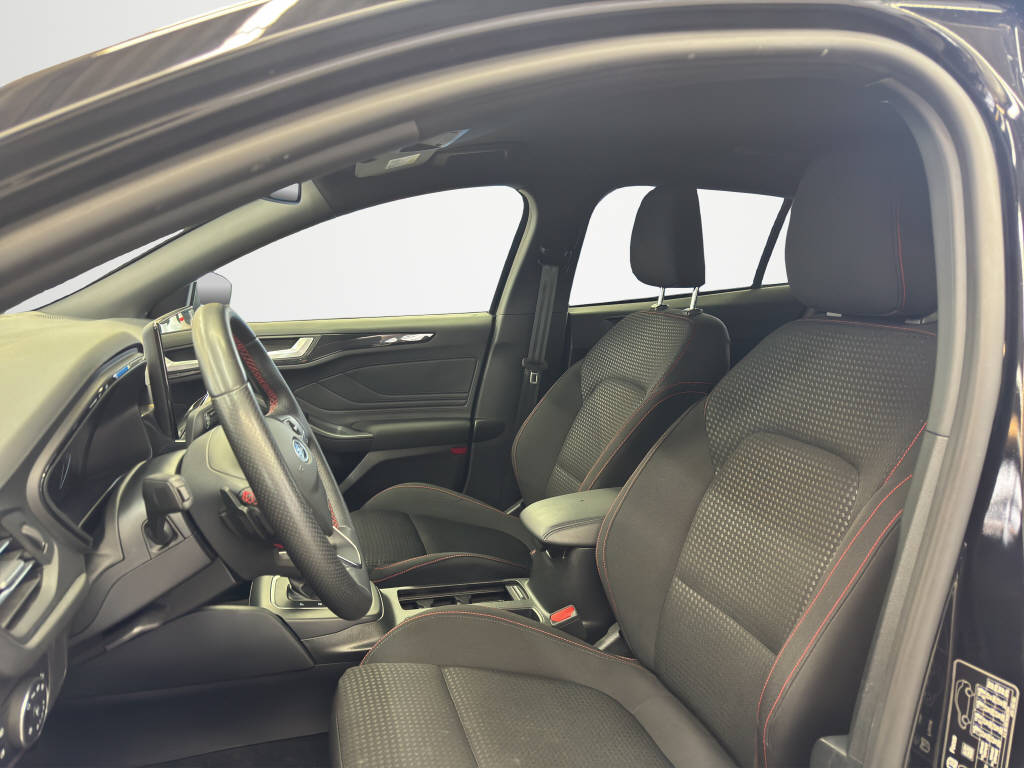 FORD Focus Station Wagon 1.0i EcoB Hybrid 155-image-8